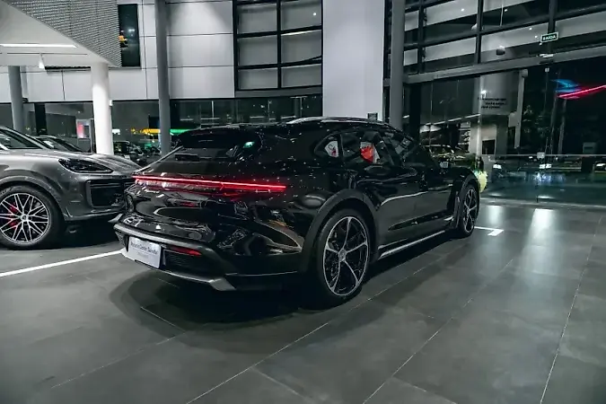 Porsche Taycan - Imagem 4