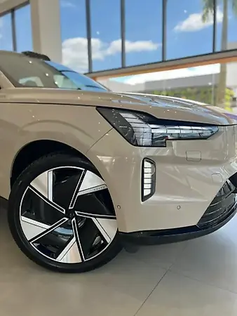 Volvo Ex90 - Imagem 3