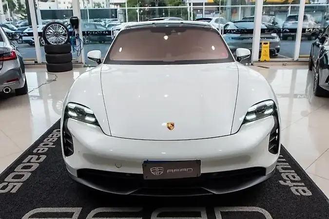 Porsche Taycan - Imagem 2