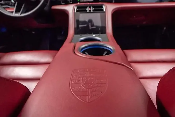 Porsche Taycan - Imagem 15