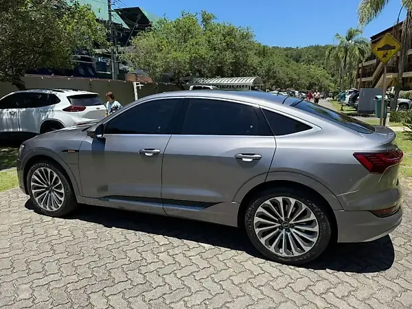 Audi E-tron S Sportback - Imagem 7