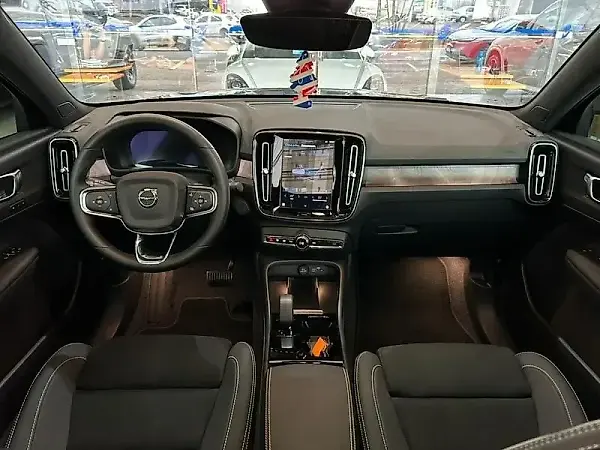 Volvo C40 Recharge - Imagem 9