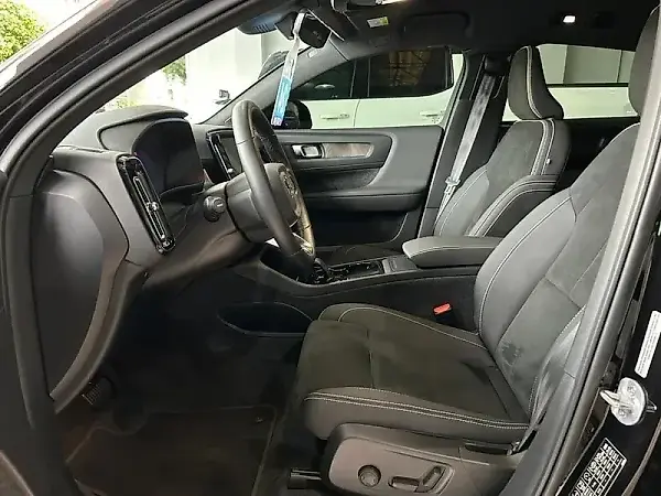 Volvo C40 Recharge - Imagem 15