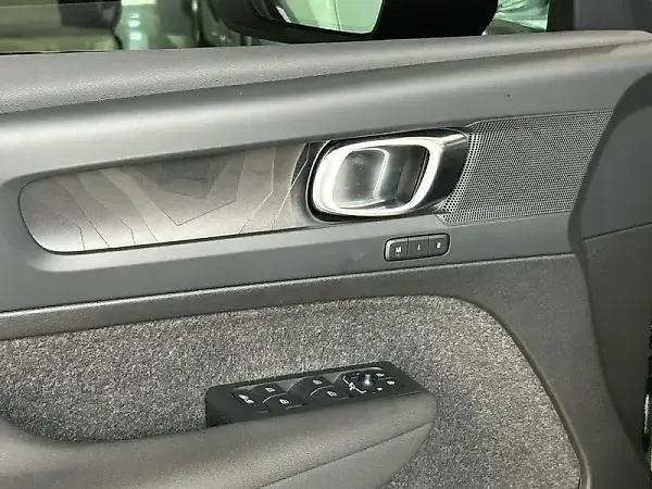 Volvo C40 Recharge - Imagem 18