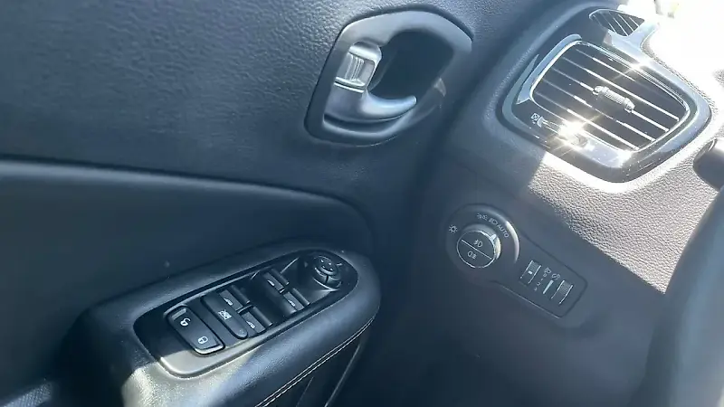 Jeep Compass - Imagem 13