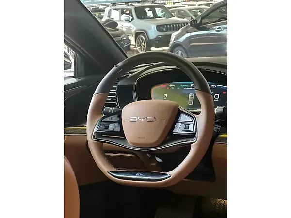BYD Han - Imagem 12