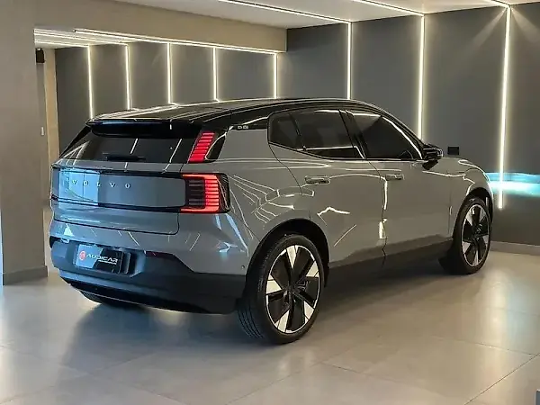 Volvo EX30 - Imagem 2