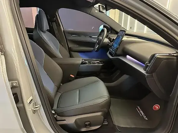 Volvo EX30 - Imagem 18