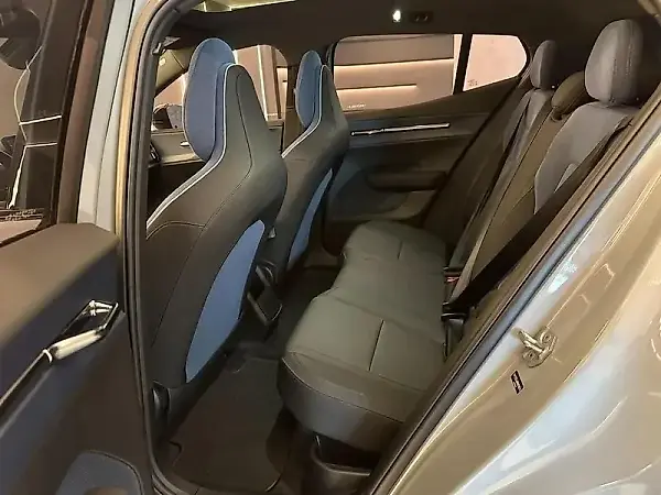 Volvo EX30 - Imagem 19