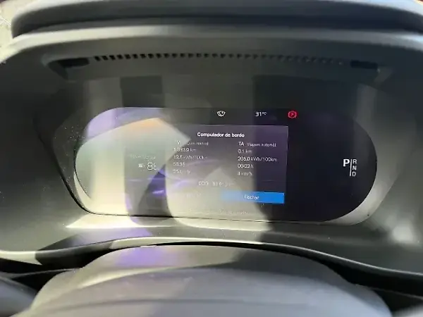 Volvo XC40 Recharge - Imagem 13