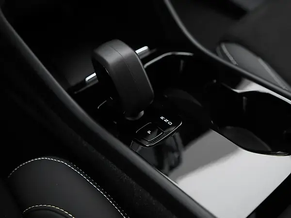 Volvo XC40 Recharge - Imagem 9