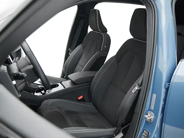 Volvo XC40 Recharge - Imagem 13