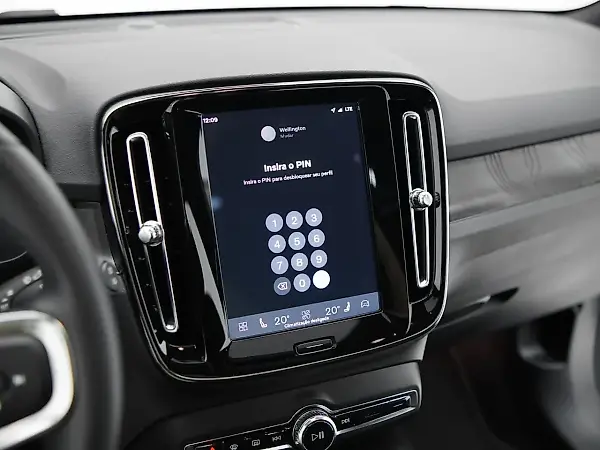 Volvo XC40 Recharge - Imagem 14