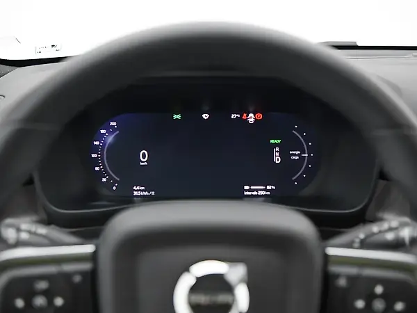 Volvo XC40 Recharge - Imagem 15