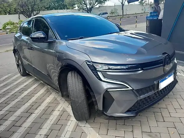 Renault Megane E-tech Electric - Imagem 2