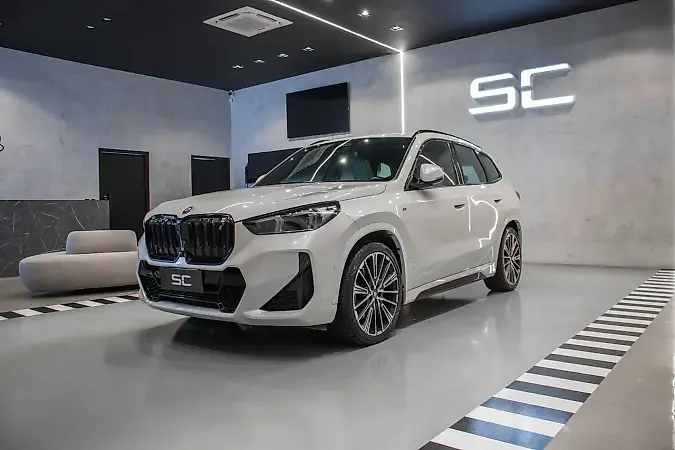 BMW IX1 - Imagem 1