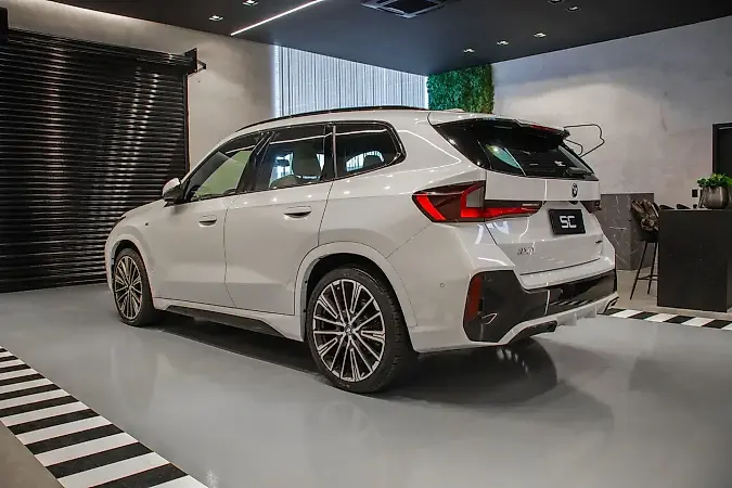 BMW IX1 - Imagem 2