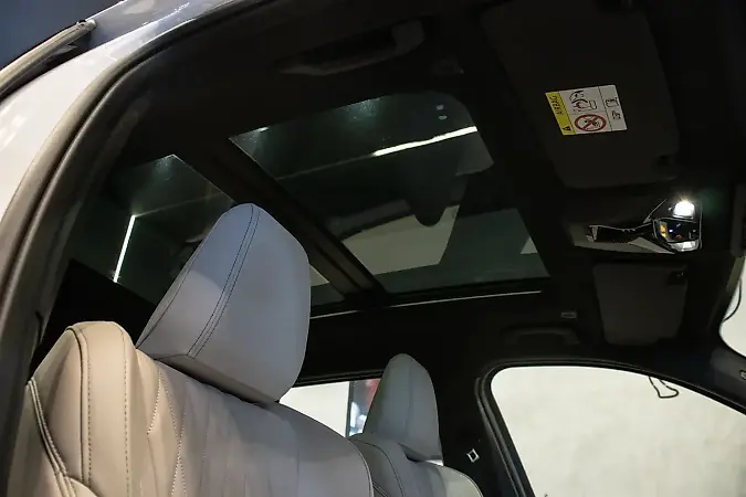 BMW IX1 - Imagem 12