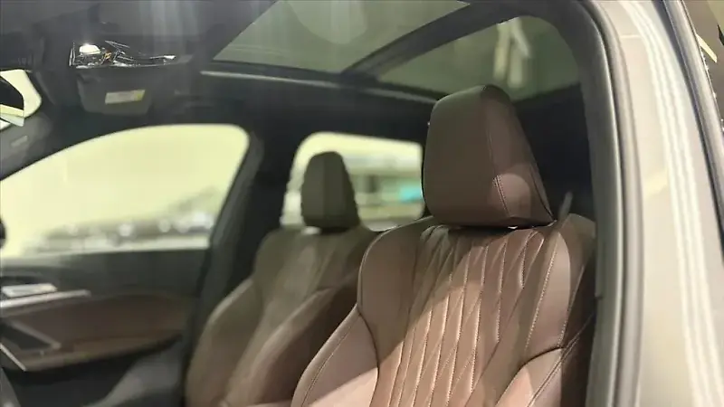 BMW IX1 - Imagem 7