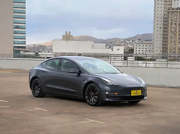 Tesla Model 3 - Imagem 10