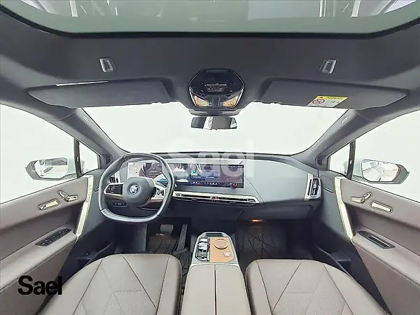 BMW Ix - Imagem 11