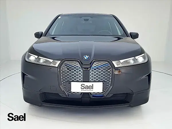 BMW Ix - Imagem 2