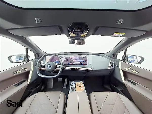 BMW Ix - Imagem 11