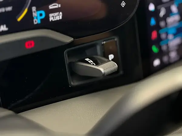 Porsche Taycan - Imagem 15