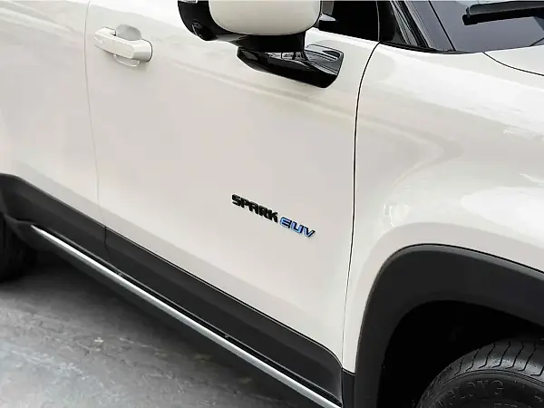 Chevrolet Spark Euv - Imagem 12