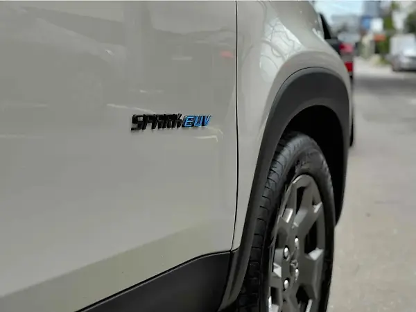 Chevrolet Spark Euv - Imagem 19