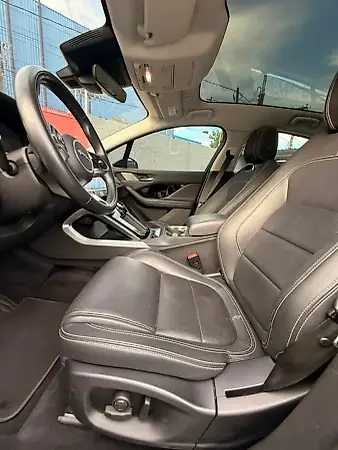Jaguar I-pace - Imagem 13