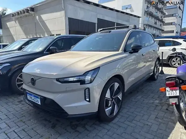 Volvo Ex90 - Imagem 1