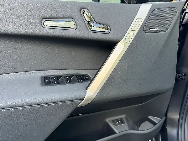 BMW Ix - Imagem 2
