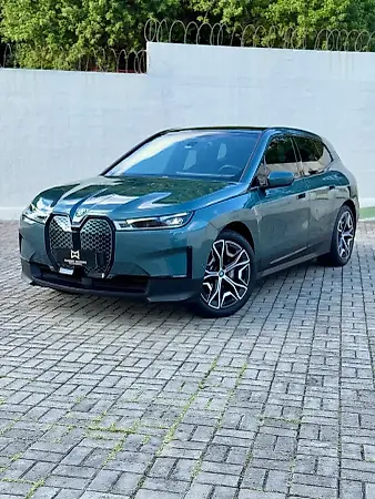 BMW Ix - Imagem 3