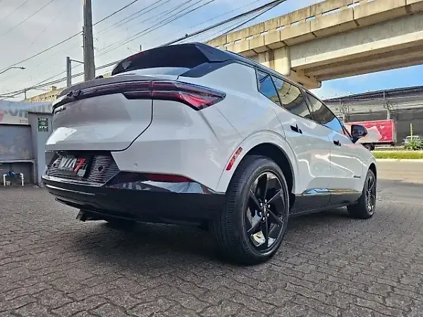Chevrolet Equinox EV - Imagem 10