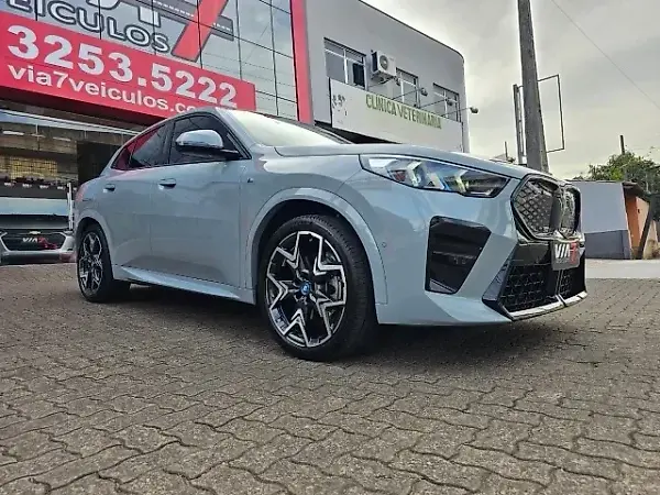 BMW IX2 - Imagem 4