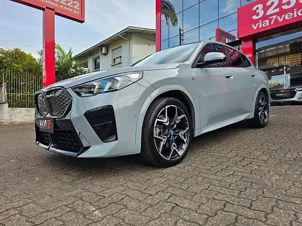 BMW IX2 - Imagem 6