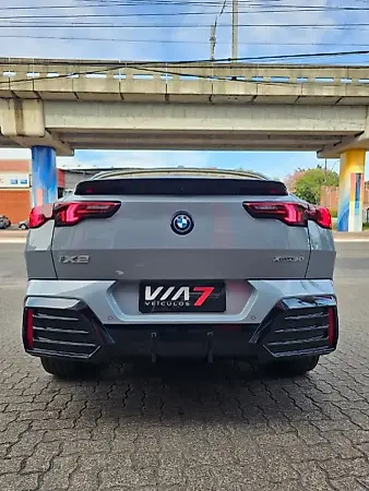 BMW IX2 - Imagem 13