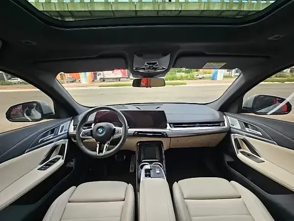 BMW IX2 - Imagem 16