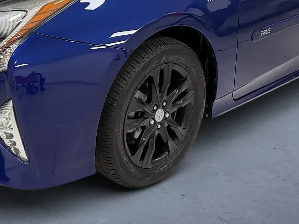 Toyota Prius Gen-4 - Imagem 6