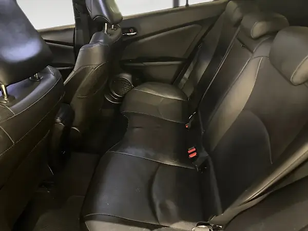 Toyota Prius Gen-4 - Imagem 11