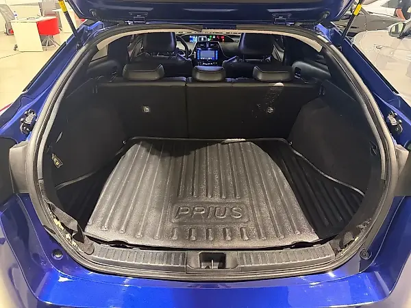 Toyota Prius Gen-4 - Imagem 12
