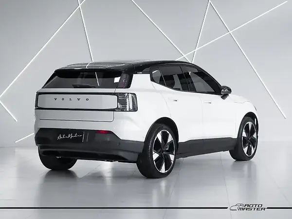 Volvo EX30 - Imagem 2