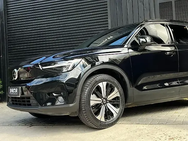 Volvo XC40 Recharge - Imagem 6