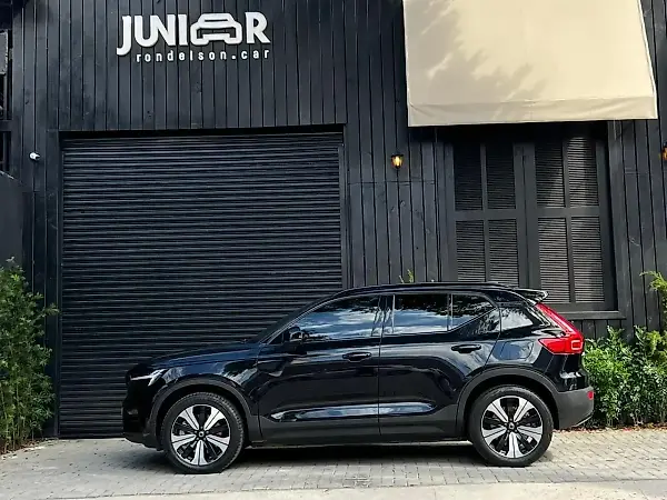Volvo XC40 Recharge - Imagem 7