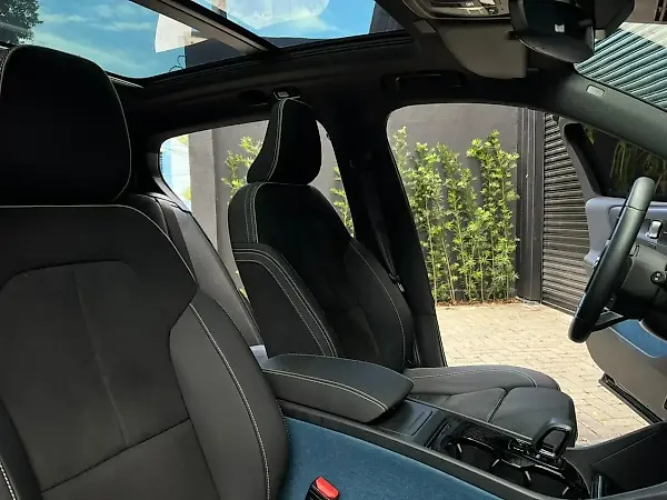 Volvo XC40 Recharge - Imagem 14
