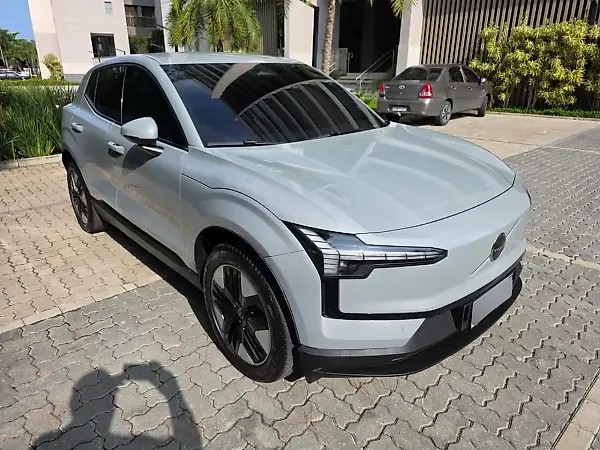 Volvo EX30 - Imagem 2