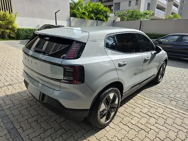 Volvo EX30 - Imagem 3
