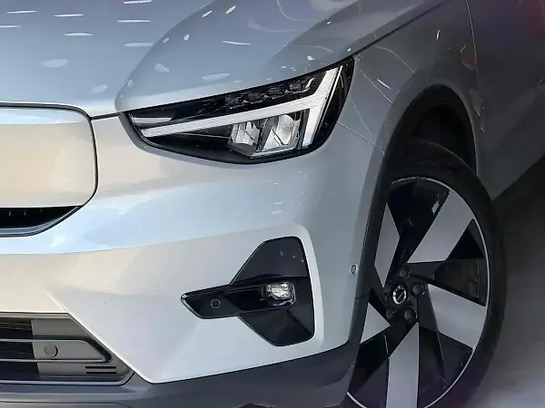 Volvo C40 Recharge - Imagem 4