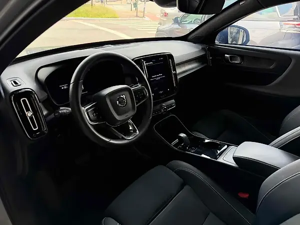 Volvo C40 Recharge - Imagem 11